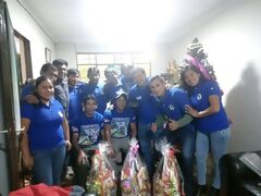 Nuestro equipo celebrando Navidad